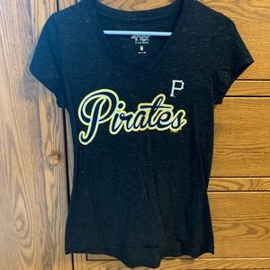Women’s Pirate’s shirt size medium
